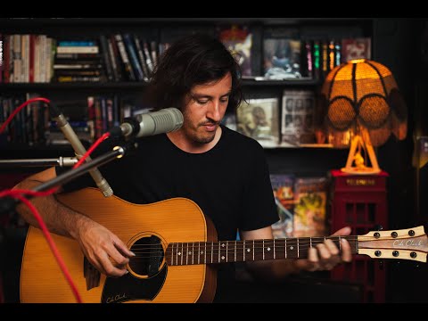 Dark Alley Sessions x James Bennett