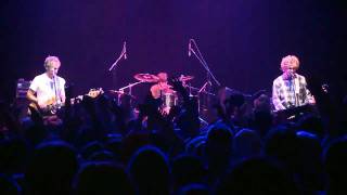 State Radio - Waitress (Live in HD)