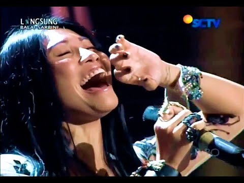 Anggun 'Semut Hitam"  in duet with Ari Lasso