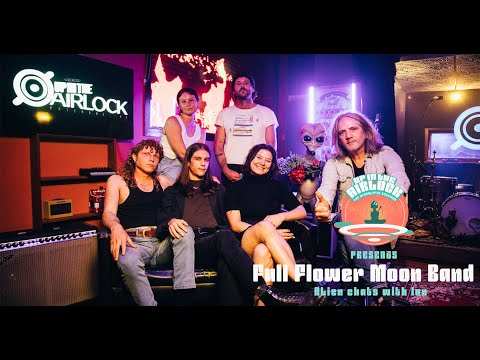 Full flower moon band (Up in the airlock) interview with Ian Haug