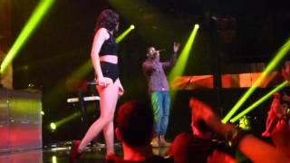 Jessie J Price Tag 21.09.2012 Chipmunk kiss, running split