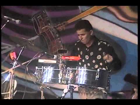 El Títere (en vivo). Solo de bongó, congas y timbal