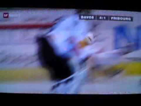Shawn Heins hockey accident (HC Davos - HC Fribourg)
