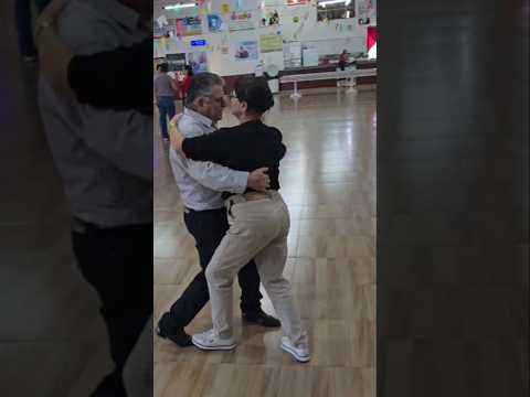 no clube do Centro em São Jorge do Oeste no Paraná.Brasil #shotrs #baile #dancarinos #dança