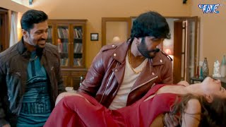 दो दोस्त ने मिलकर इस लड़की को यूज़ किया | Chicken Curry Law | Movie Romantic Scenes