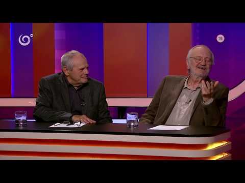 Julo Satinský na futbalovom zápase (SEDEM)