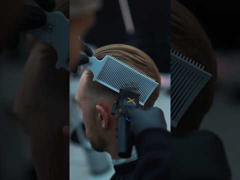 Visionary Fade Comb doing what it does Best ⚡️ #barber #barbero #highfade #haircut #fade #barbershop