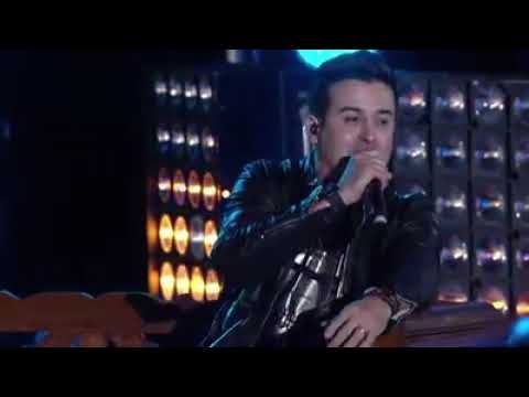 O melhor imitador de cantor sertanejo do Brasil.