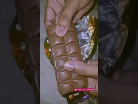 #dairymilk #hazelnut #chocolatelovers #YoutubeShorts @thetrio_foodie DAIRY  MILK | CHOCOLATE |
