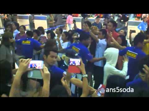 [130521] SNSD back to Korea @Suvarnabhumi airport