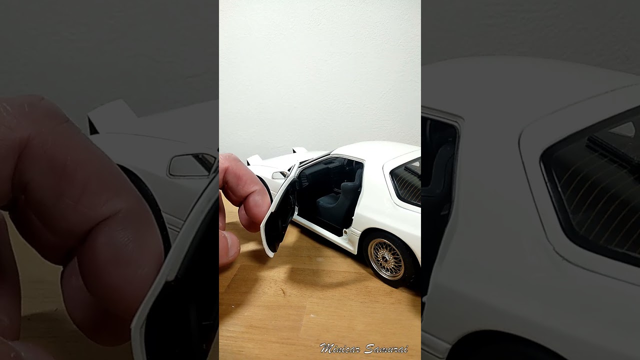 Mazda RX-7 FC diecast model car close door #car #automobile #diecast #toys
