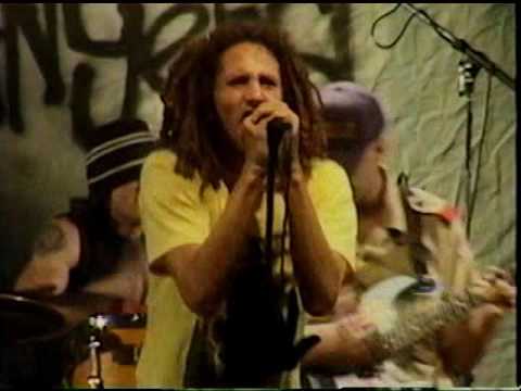RAGE AGAINST THE MACHINE - Sleep now in the fire Live Los Angeles El Rey Theatre 1999