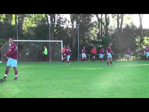Opjestropdas 28 sept 13 Zwaluwen Utrecht 3 - VV De Meern 9 com 7-5 Doelpunt Ilji, assist Joost (7-2)