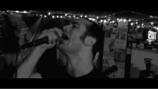 Nice New Outfit - Head To Wall (Quicksand Cover)