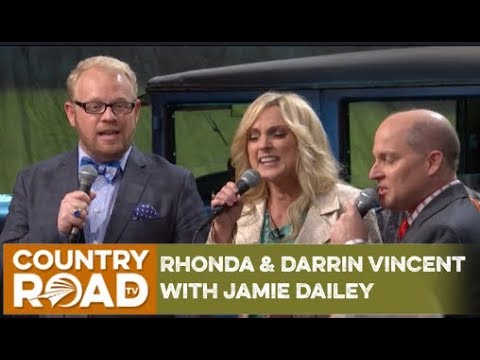 Rhonda & Darrin Vincent with Jamie Dailey on Country's Family Reunion