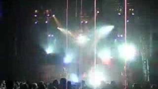Wonderwall Live