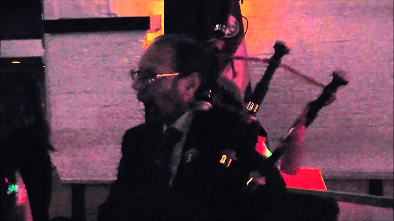 Auld Lang Syne (live)