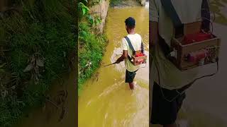Download lagu Electric fishing machine || sa live fishing #shortvideo #Electric_fishing_machine mp3