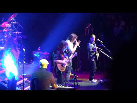 Steve Hackett's Genesis Revisited - The Carpet Crawlers (feat. Ray Wilson) (an Excerpt)