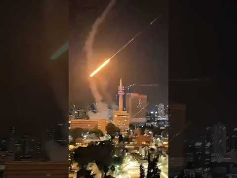 Iranian hypersonic missile strikes Tel Aviv, Israel