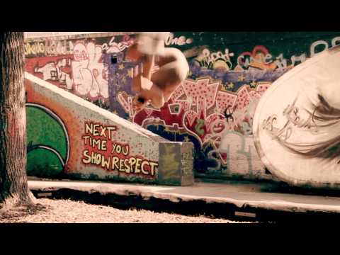 ELVIS ZUMA  FT UDOMATIC MC - HEAL DA WORLD (JAH RASTA)