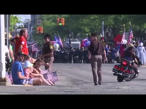 Royal Oak holding Memorial Day Parade