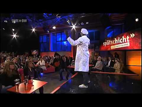 Dave Davis aka Motombo Umbokko im Wellness Bereich   Spätschicht