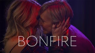 Bonfire - Leszbikus rövidfilm