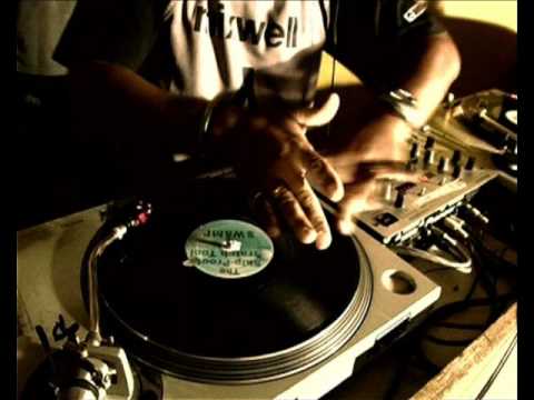 Radio Slave & Skyland - Érezd a Grindhouse-t (Vanilla Creep Terror Bass Mash Up)