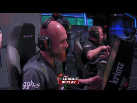 Olof and krimz highfive