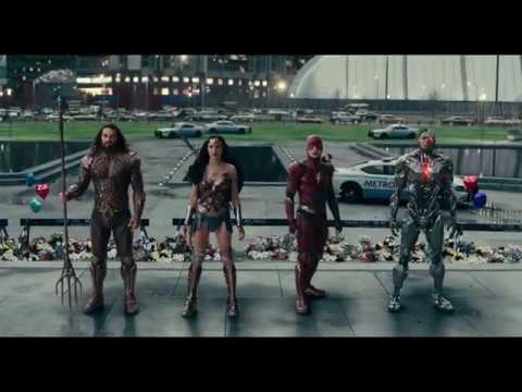 Justice League (TV Spot 'Friends')