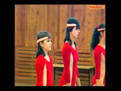Michal David - POUPATA 18.1.1985 + ROZHOVOR SE STARŠÍMA ŽÁKYNĚMA