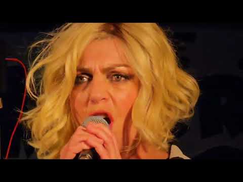 Rip Her to Shreds - Live