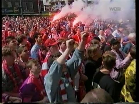 1995 Fortuna Düsseldorf | TV-Reportage Bundesliga Aufstieg | Fan-Party am Rathausplatz