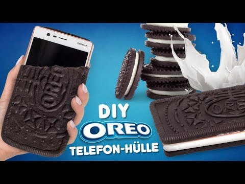 Die DIY-Oreo-Handy-Hülle sieht aus wie ein echter Oreo-Cookie