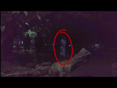 serem-nyari-angka-di-kuburan-ketemu-pocong