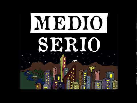 Un podcast medio serio