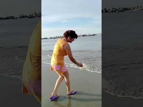 Paita, el fuerte oleaje en toda la costa, varó peces. Paita, Piura, Perú