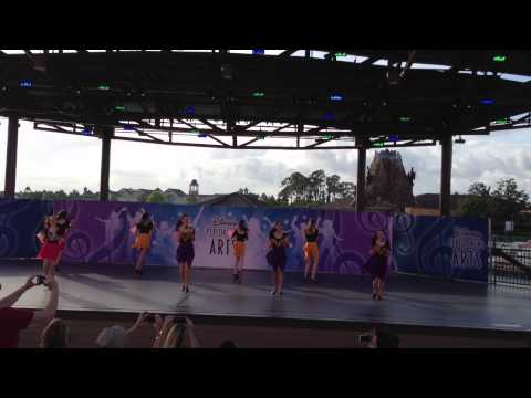 Aviv na Disney 2013 - Israeli Medley