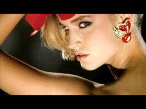 Botnit & Future Holotape - Runaways