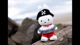 THE GROOVIE GHOULIES - KICK ASS