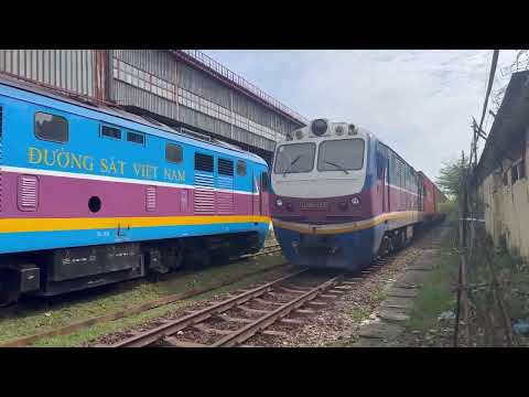 D19E-966 kéo tàu hàng 4 số H4404 kép D20E-012