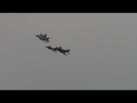 Heritage Fly By Thunder Over Louisville Airshow 2009 F-22 Raptor F-4 Phantom F-16 and P-51 Mustang