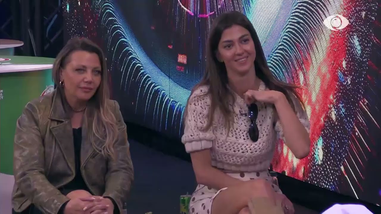 Jozi dhe Valbona mundohem t’i lidhin Murrës një fjongo në kokë