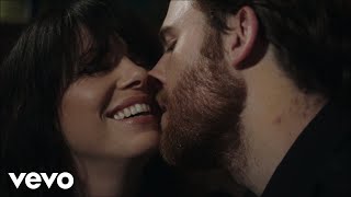 Musik-Video-Miniaturansicht zu Just One Kiss Songtext von Imelda May & Noel Gallagher ft. Ronnie Wood