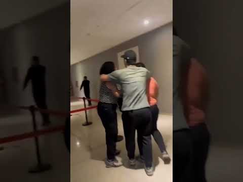 Dos mujeres fueron detenidas por pelearse en un cine y usar gas pimienta durante el altercado