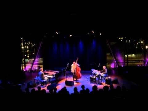 GoGo Penguin - One Percent (Live at Bimhuis Amsterdam)