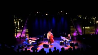 GoGo Penguin - One Percent (Live at Bimhuis Amsterdam)