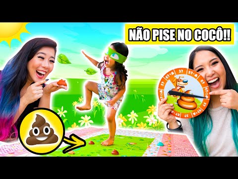DESAFIO: NÃO PISE NO COCÔ!! Brincado de Pisou Melou com a família  | Lalá Tuzaki