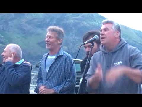 Fisherman’s Friends singing Drunken Sailor with the cast of Fisherman’s Friends the movie 2018